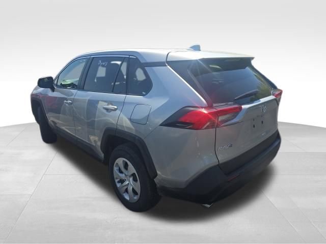 Used 2025 Toyota RAV4 LE AWD/4WD image 3