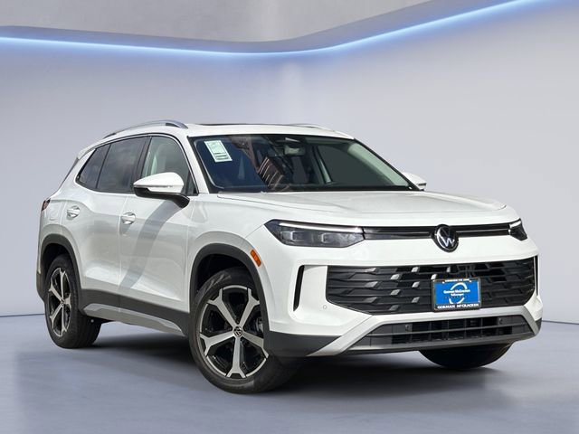 New 2026 Volkswagen Tiguan SE FWD image 1