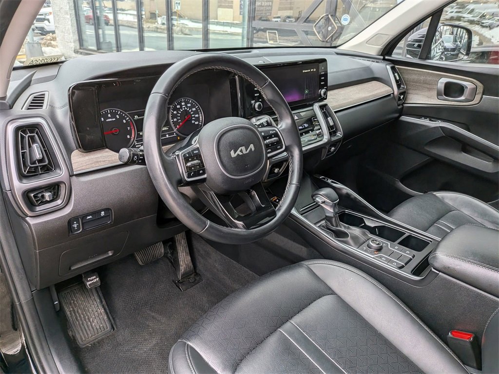 Certified 2023 Kia Sorento S w/ Panoramic Sunroof Package image 11