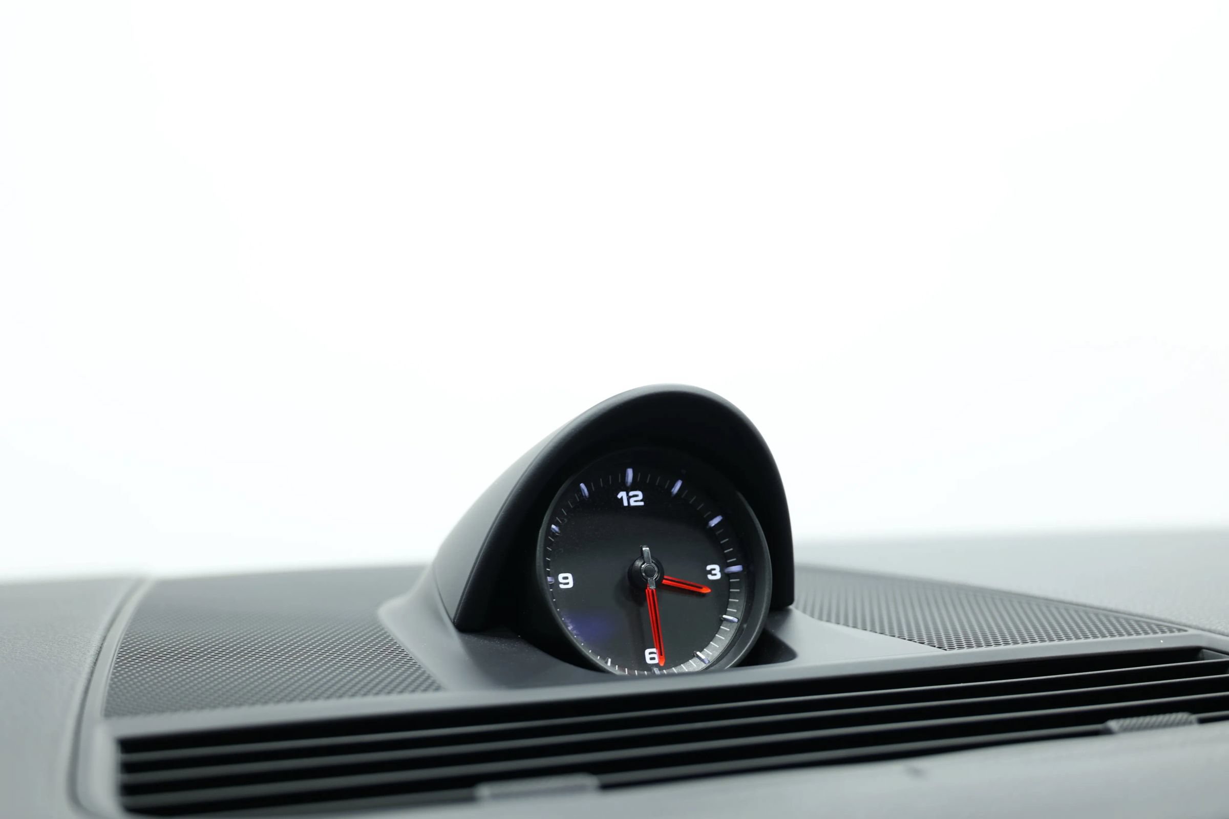 Used 2020 Porsche Panamera AWD/4WD image 34