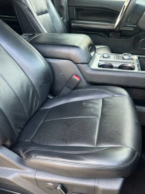 Used 2019 Ford Expedition Max XLT w/ Equipment Group 202A AWD/4WD image 24