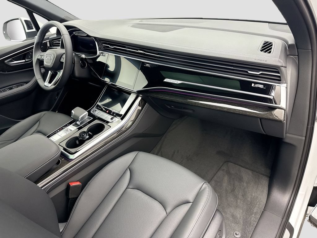 Used 2026 Audi Q7 3.0T Premium Plus w/ Premium Plus Package AWD/4WD image 16
