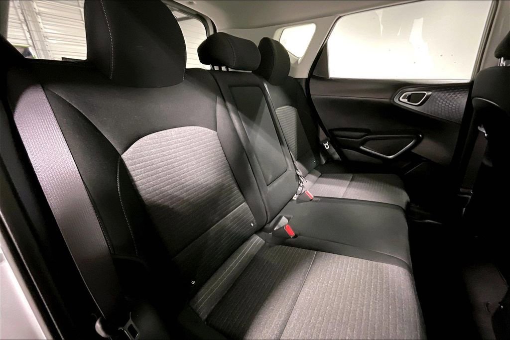 Used 2025 Kia Soul EX FWD image 36