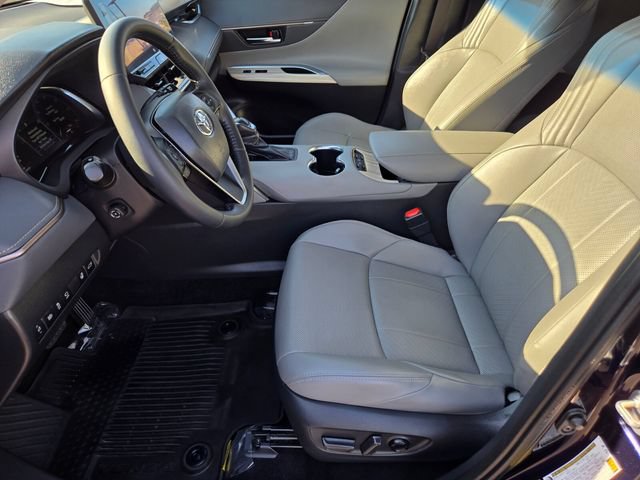 Used 2024 Toyota Venza Limited AWD/4WD image 10