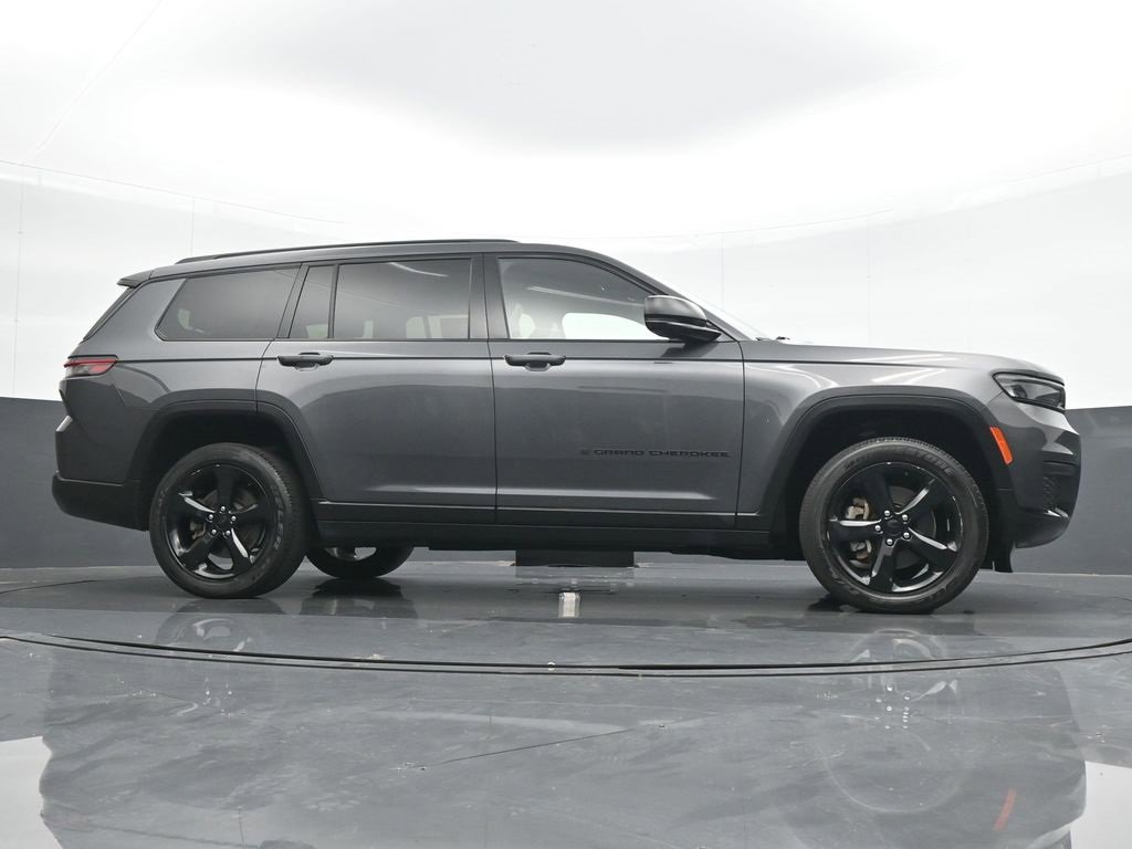 Used 2021 Jeep Grand Cherokee L Laredo image 22