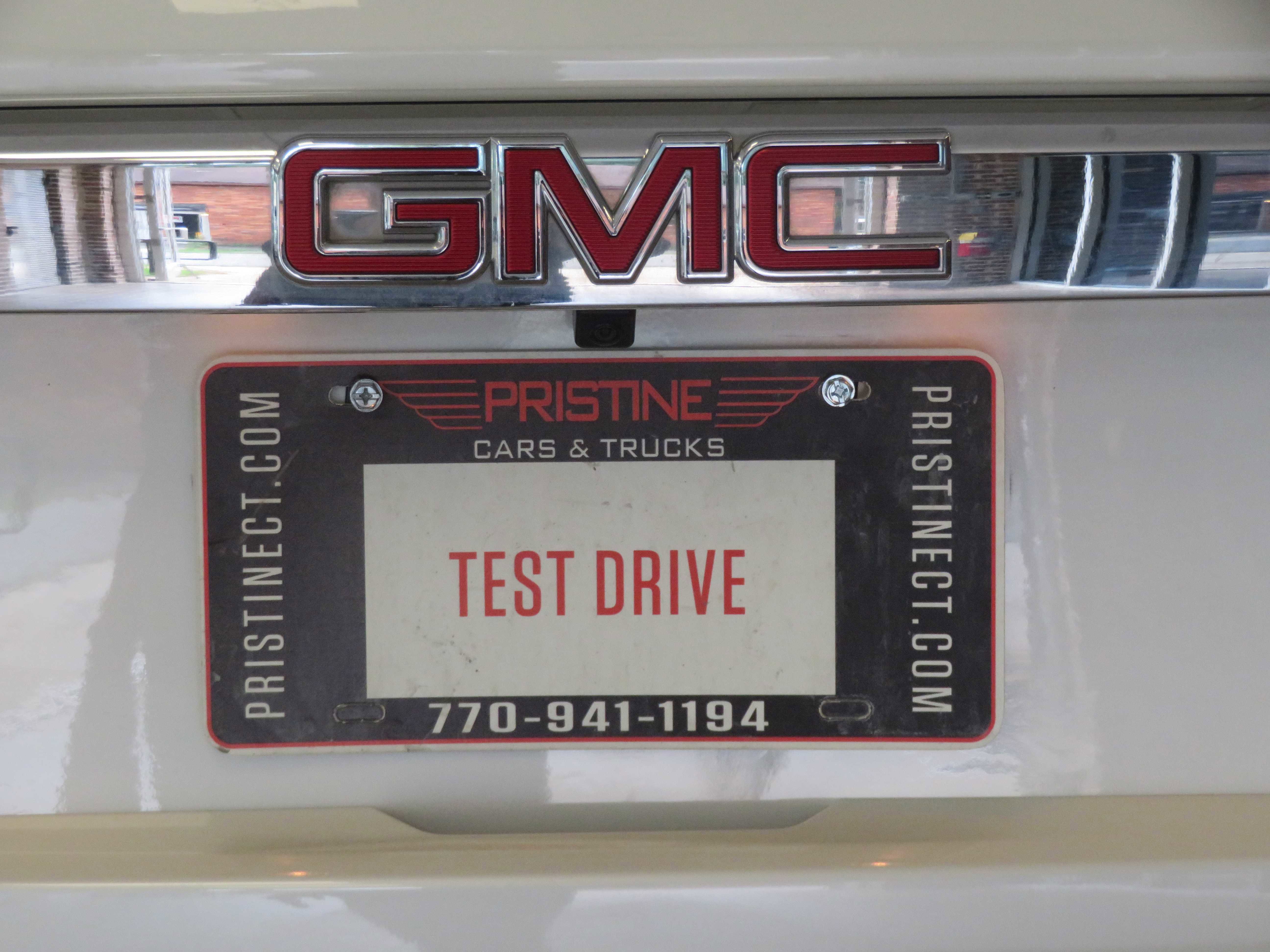 Used 2015 GMC Yukon XL Denali w/ Touring Package AWD/4WD image 71