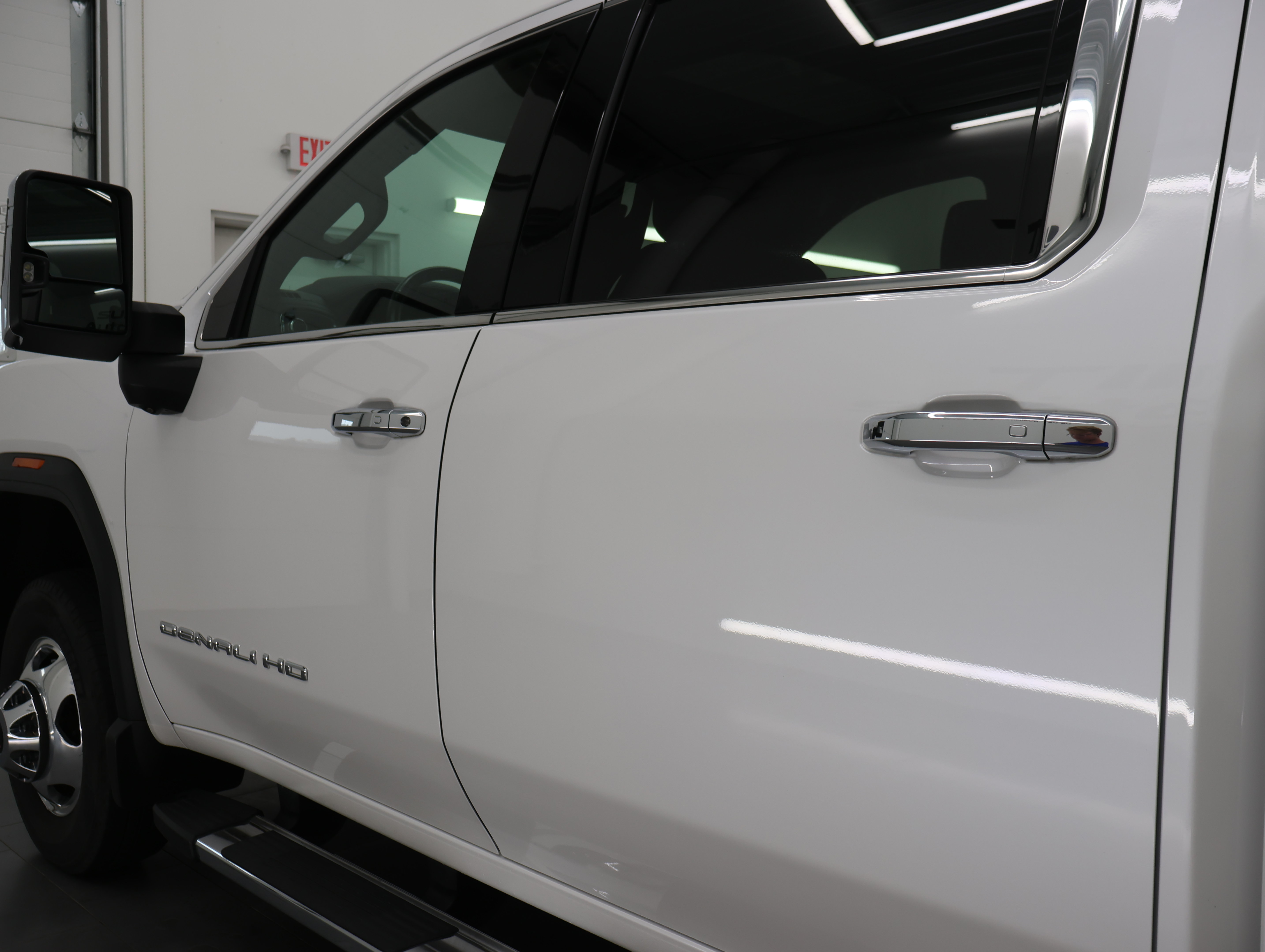 Used 2022 GMC Sierra 3500 Denali w/ Denali Ultimate Package AWD/4WD image 42