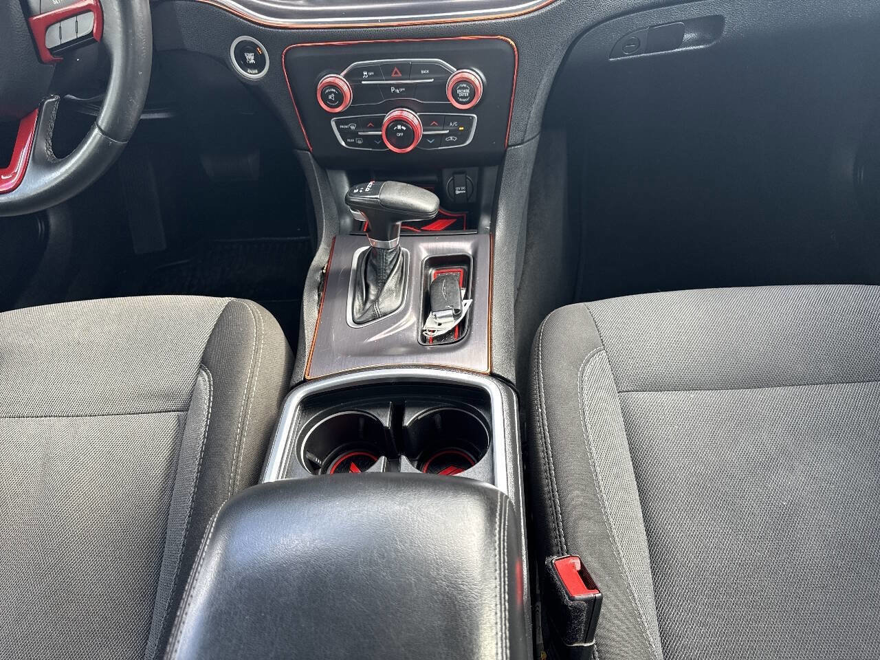 Used 2015 Dodge Charger SE w/ Popular Equipment Group image 20