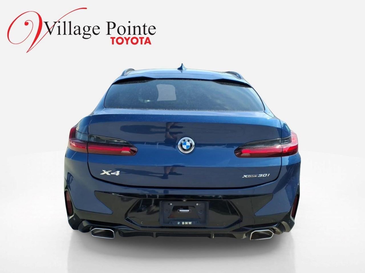 Used 2022 BMW X4 xDrive30i w/ M Sport Package 2 AWD/4WD image 3