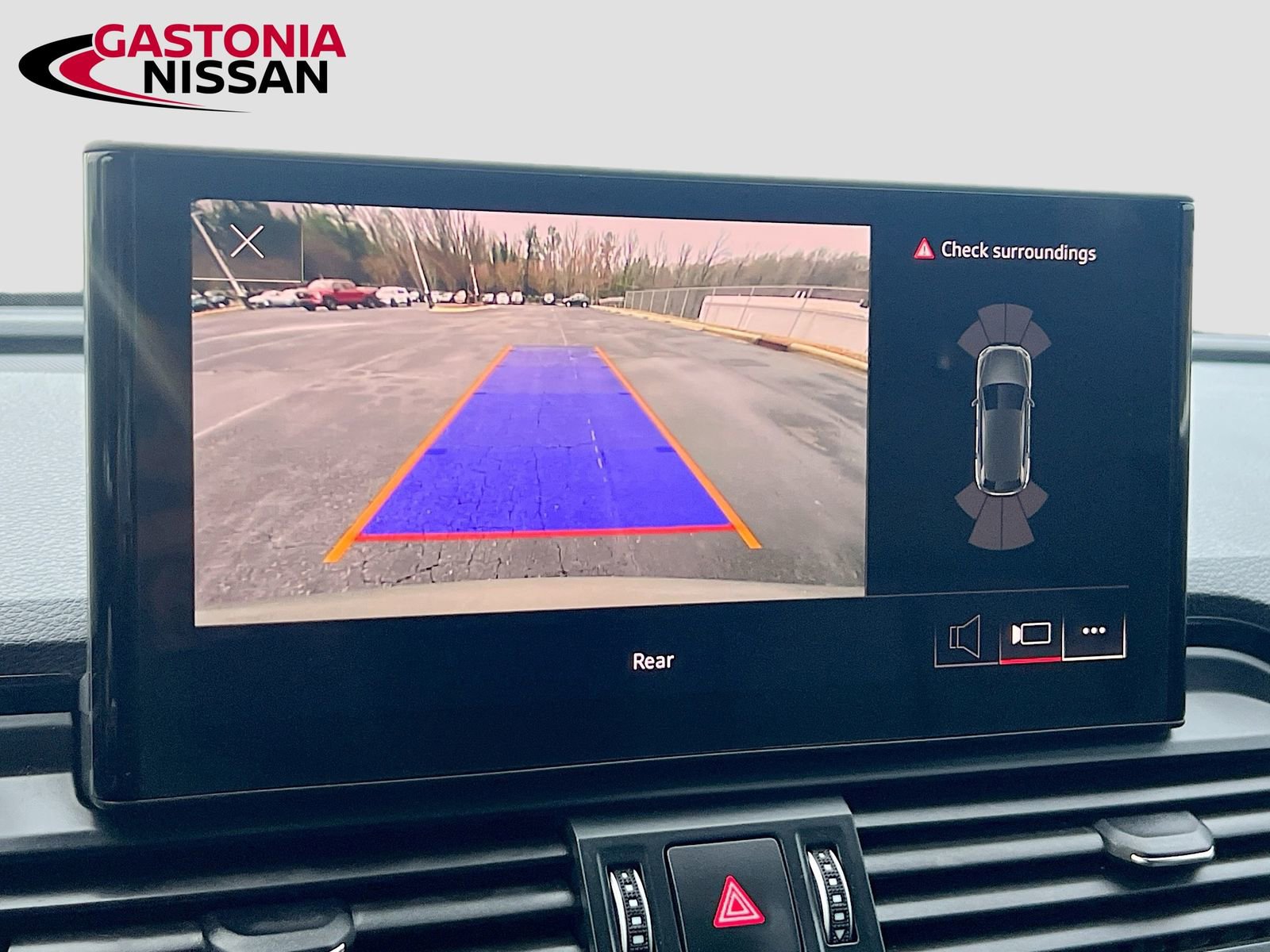 Used 2023 Audi Q5 2.0T Premium w/ Convenience Package image 18