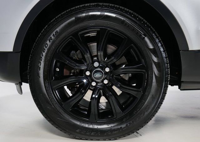 Used 2019 Land Rover Range Rover Evoque SE Premium image 9