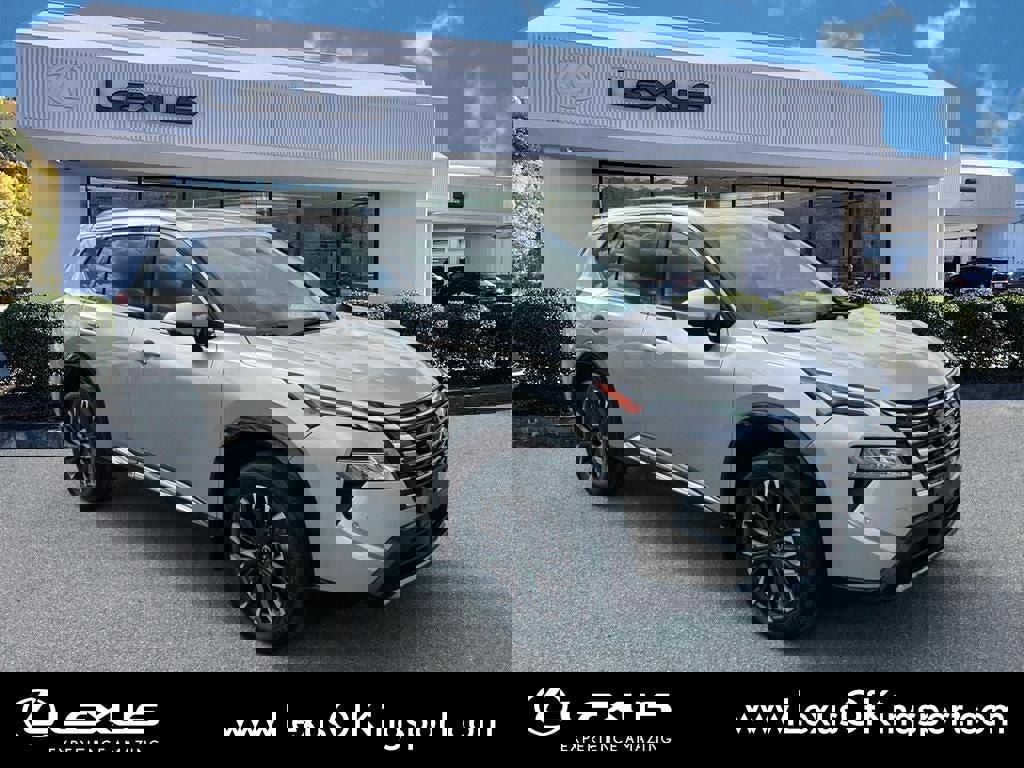 Used 2024 Nissan Rogue Platinum w/ Platinum Premium Package image 7