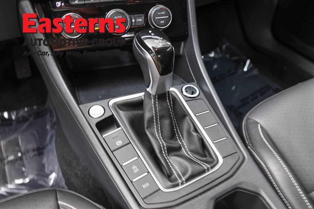 Used 2024 Volkswagen Jetta SE FWD image 14