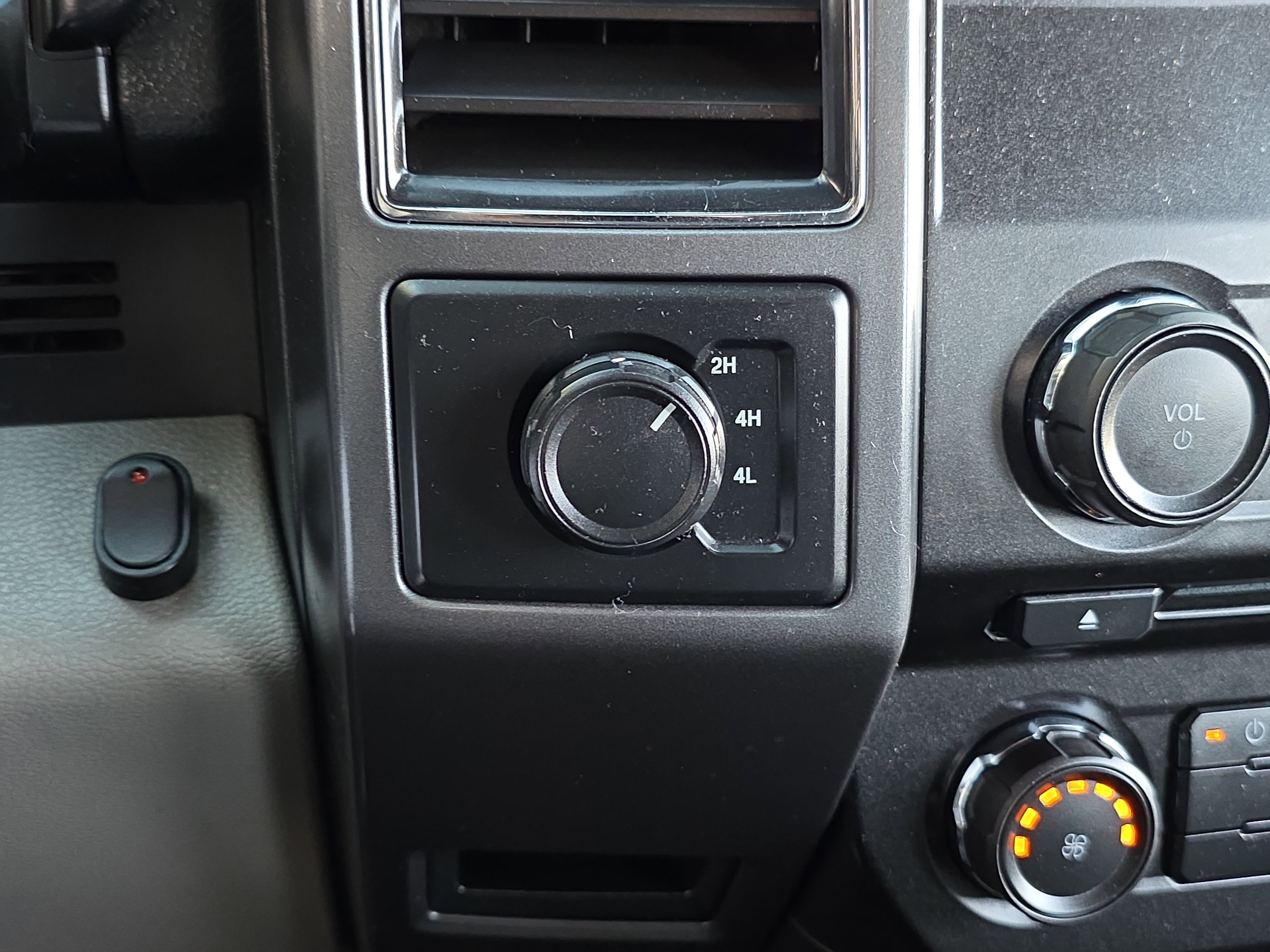 Used 2017 Ford F150 XLT image 23