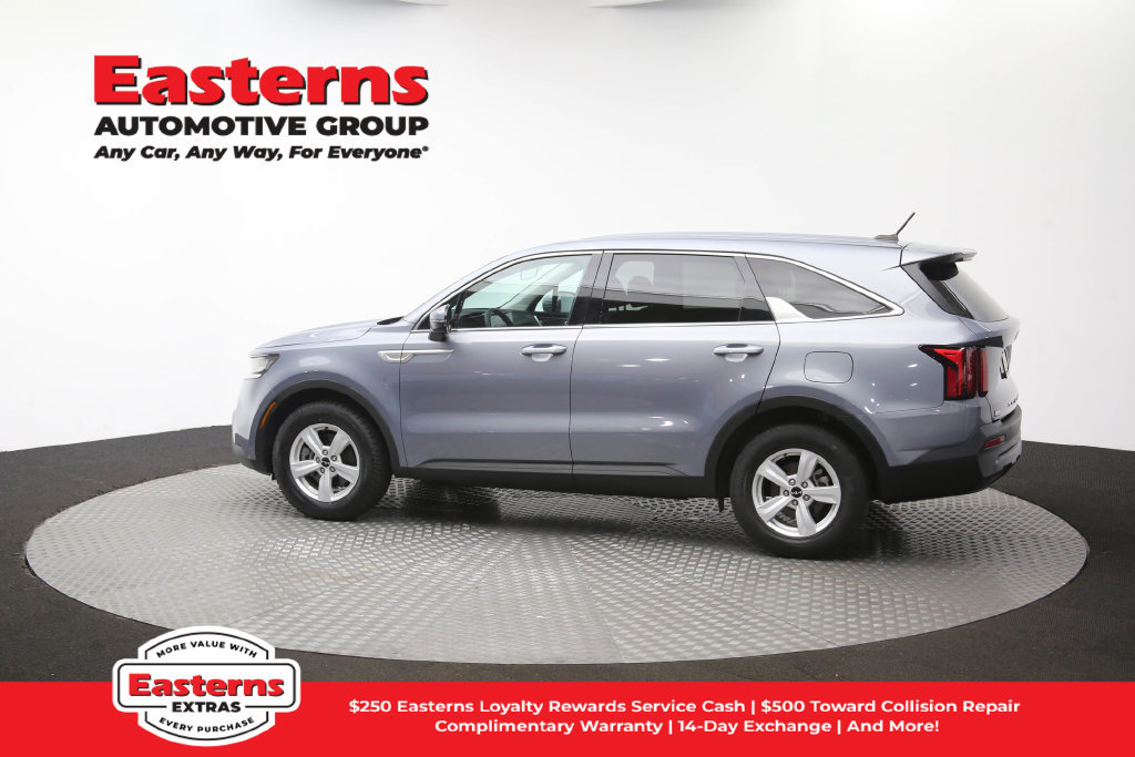 Used 2022 Kia Sorento LX FWD image 60
