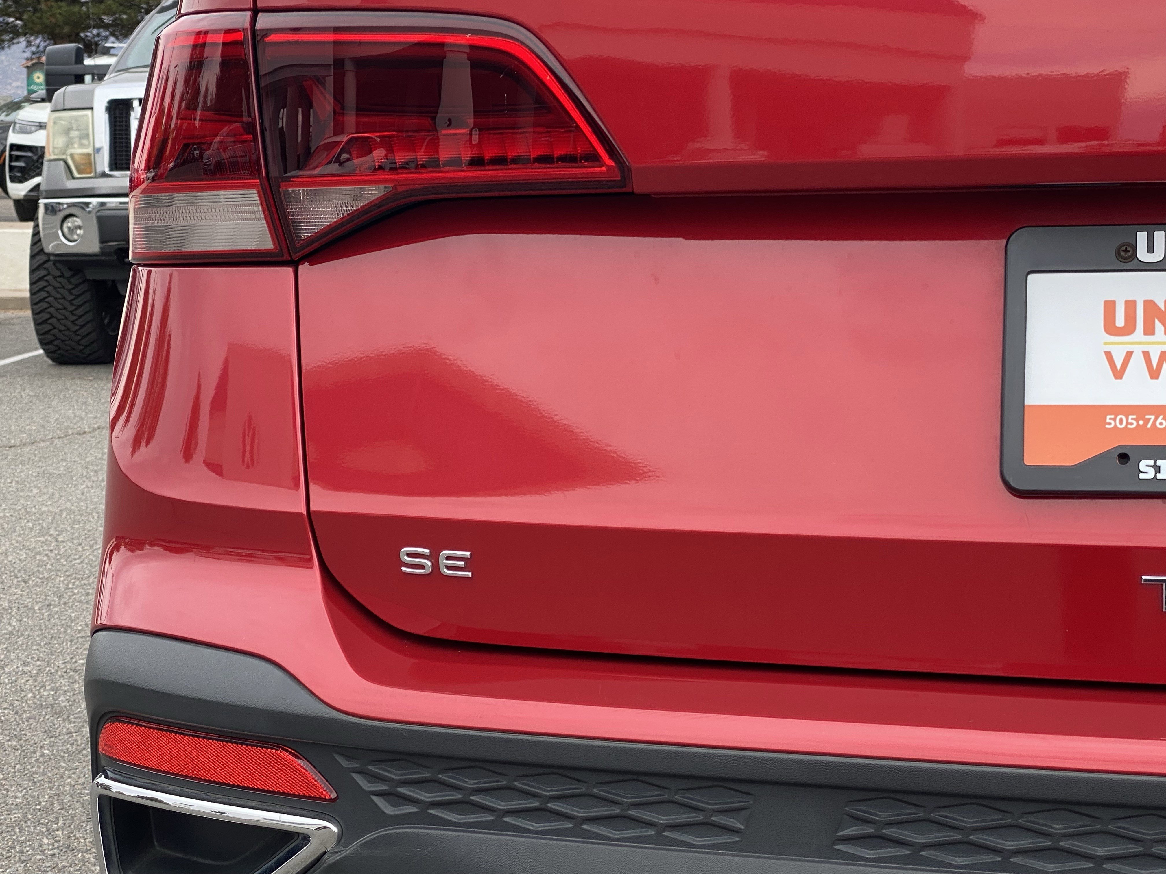 Used 2023 Volkswagen Taos SE w/ Panoramic Sunroof Package image 17