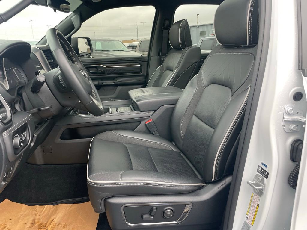Used 2025 RAM 1500 Limited AWD/4WD image 7