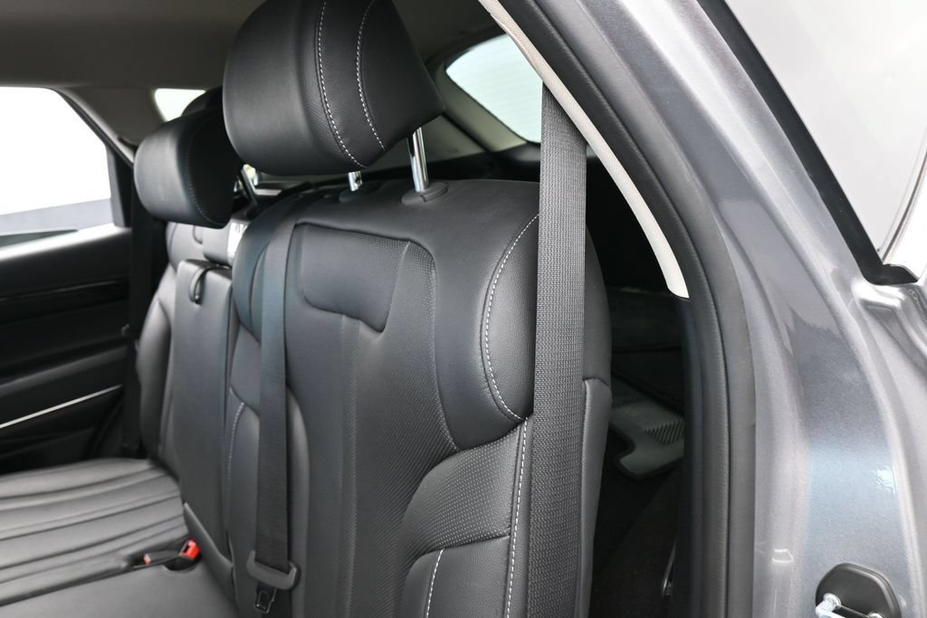 Used 2025 Genesis GV80 2.5T Standard AWD/4WD image 35