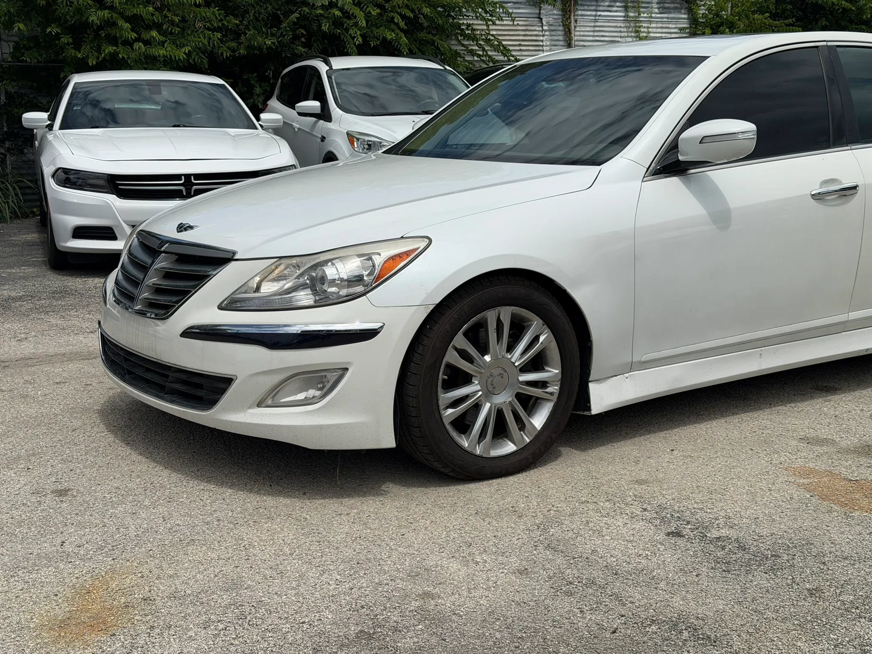 Used 2013 Hyundai Genesis 3.8 w/ Premium Pkg RWD image 4