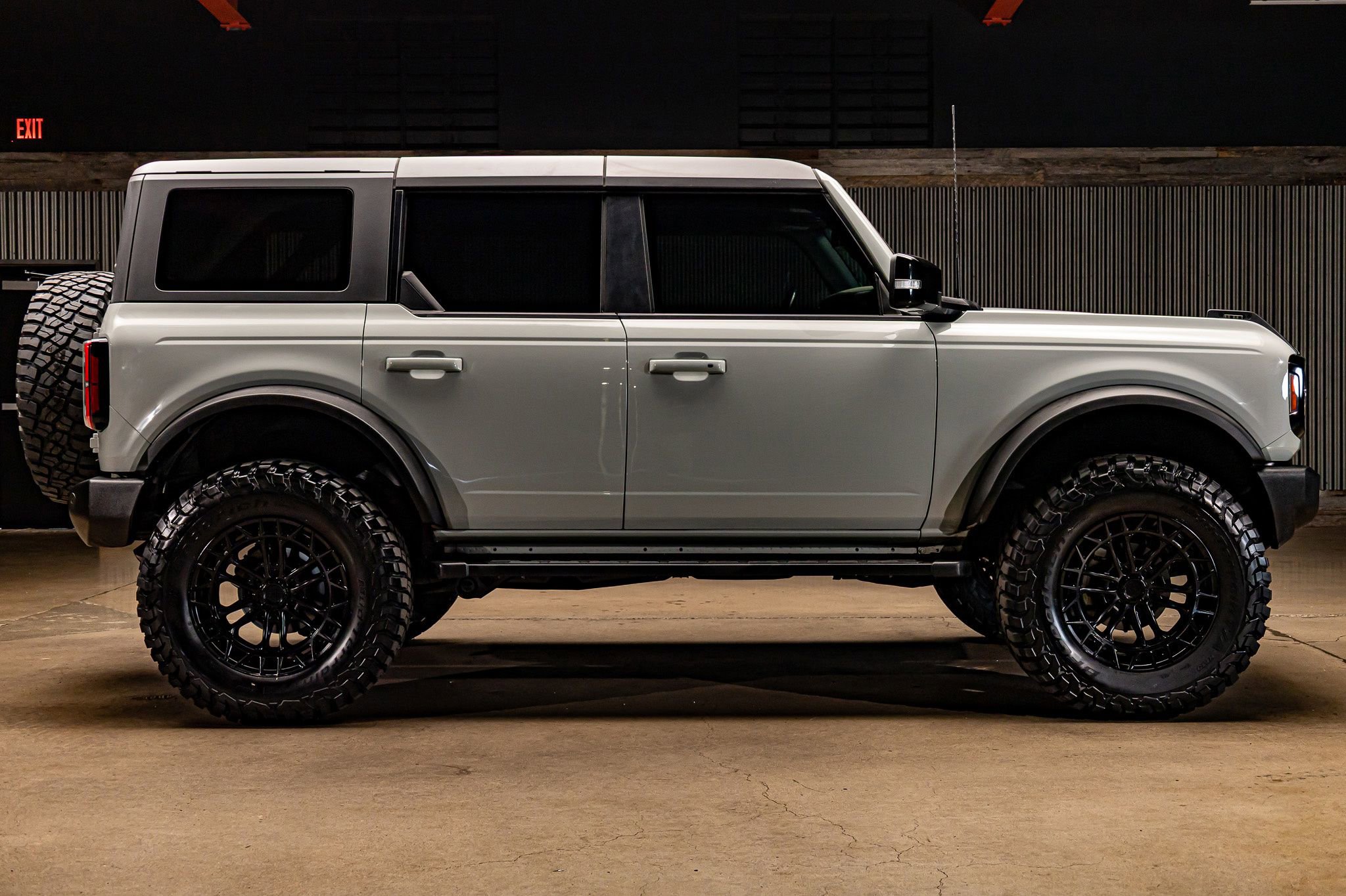 Used 2021 Ford Bronco Wildtrak image 11