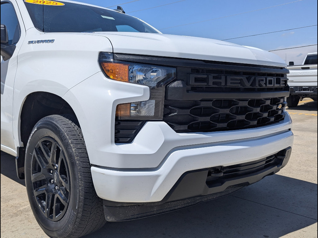Used 2025 Chevrolet Silverado 1500 Custom AWD/4WD image 14