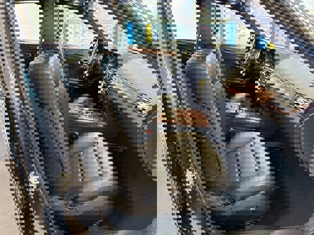 Used 2012 Mercedes-Benz E 350 4MATIC Sedan image 23