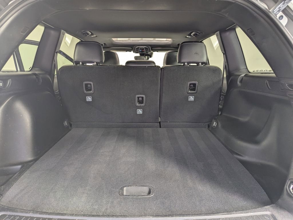 Used 2023 Jeep Grand Cherokee Altitude AWD/4WD image 29