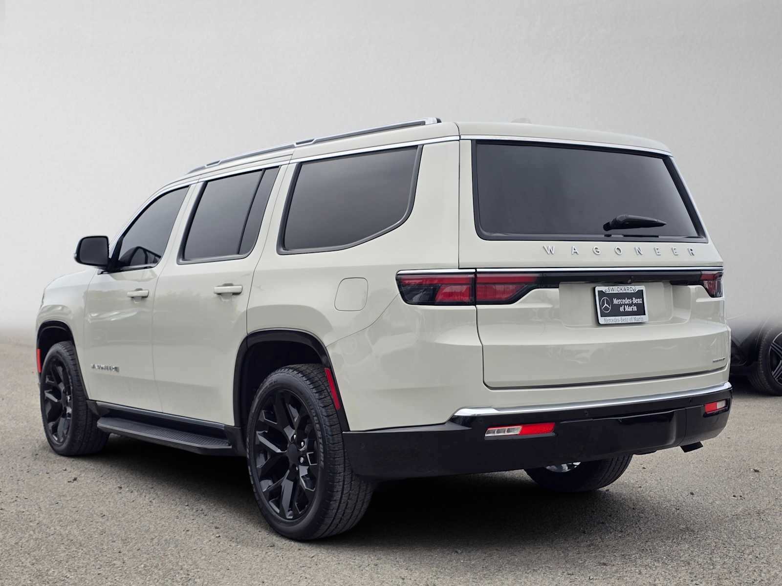 Used 2022 Jeep Wagoneer Series I w/ Convenience Group I RWD image 5