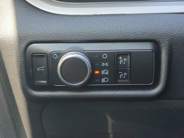 Used 2023 Ford Explorer XLT RWD image 29