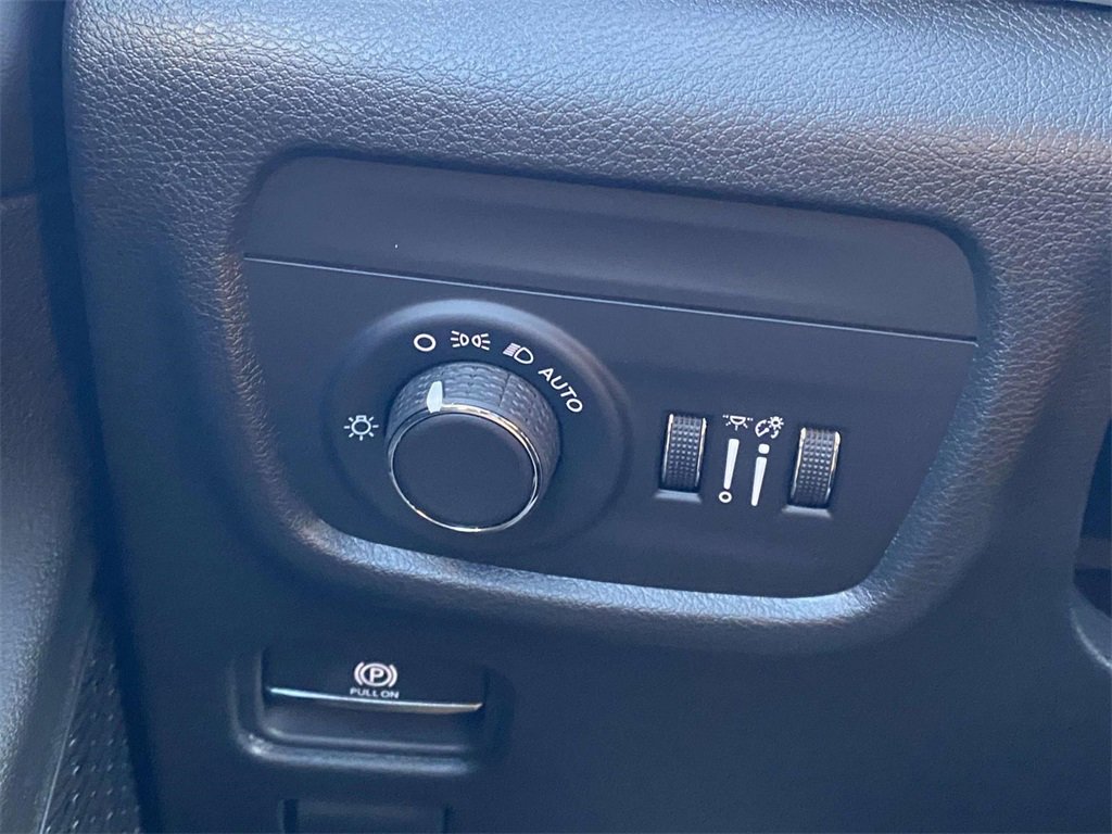 New 2025 Jeep Grand Cherokee L Laredo w/ Luxury Tech Group I image 55