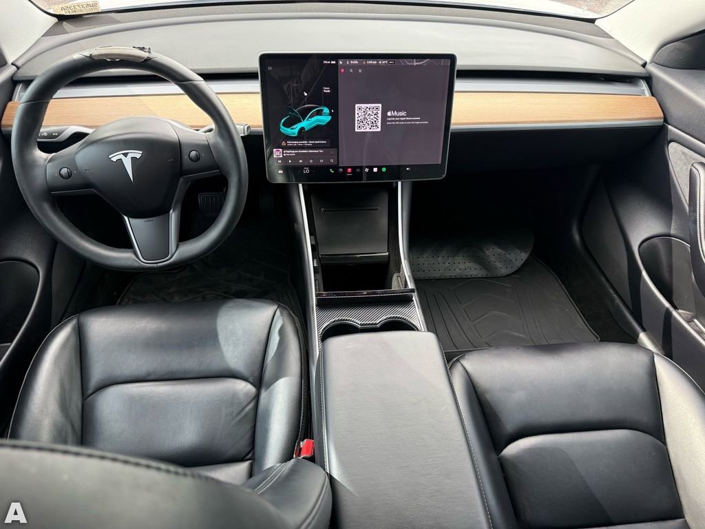 Used 2019 Tesla Model 3 Standard Range image 24