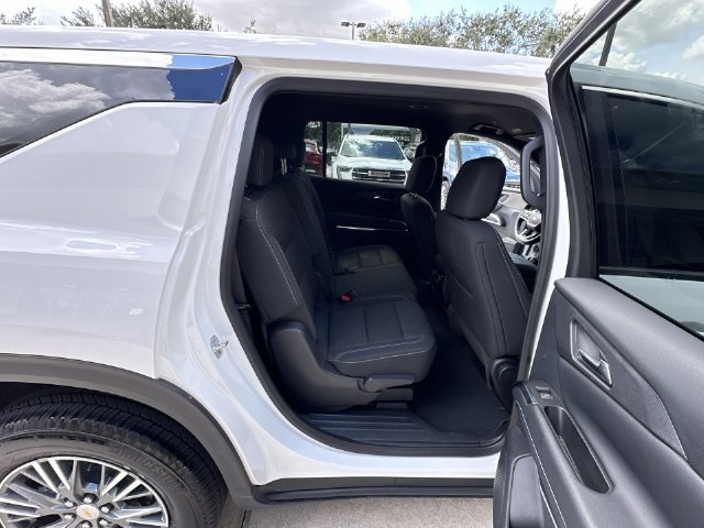 Certified 2024 Chevrolet Traverse LS FWD image 30