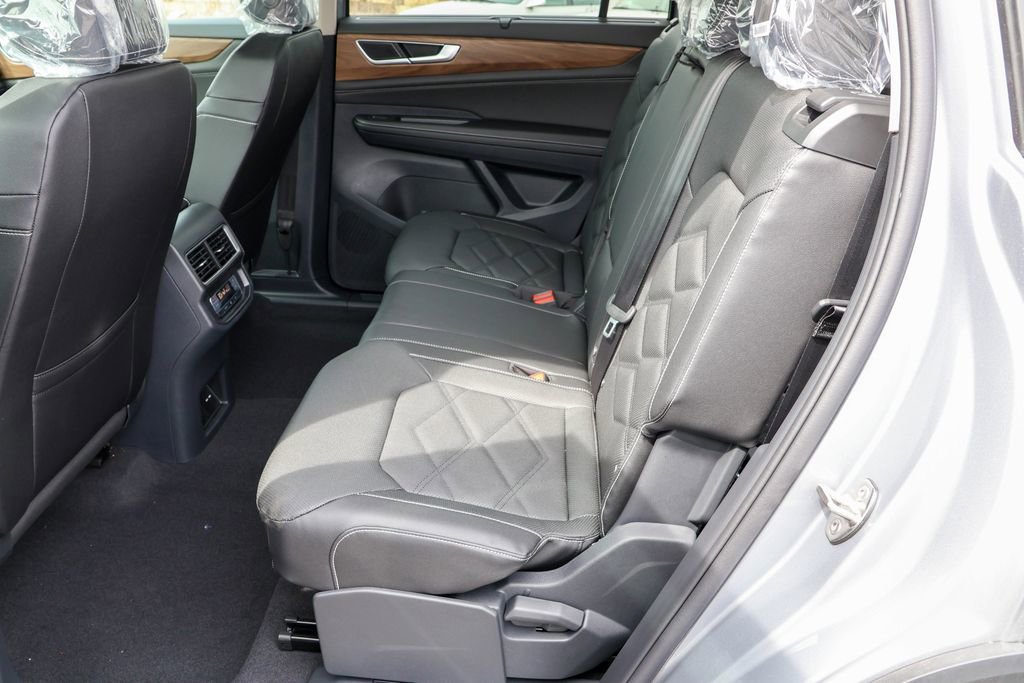 New 2025 Volkswagen Atlas SE image 33