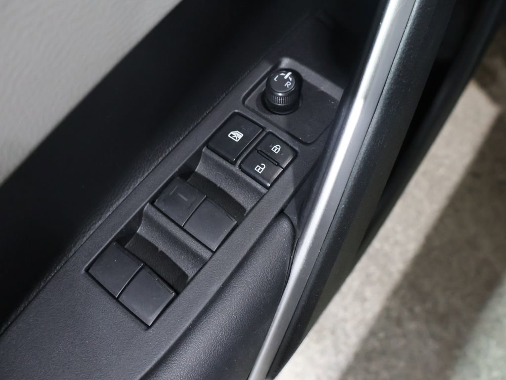 Certified 2023 Toyota Corolla Cross L image 14
