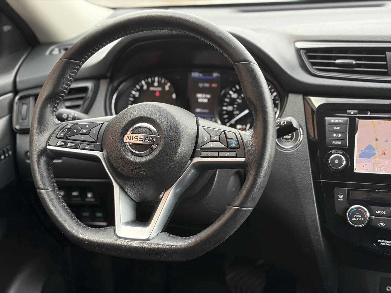 Used 2019 Nissan Rogue SV w/ Premium Package image 22