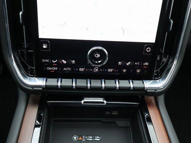 New 2026 GMC Yukon Denali w/ Sun & Power Step Package image 28