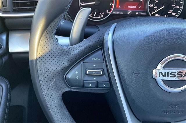 Used 2018 Nissan Maxima SR w/ Midnight Edition image 16