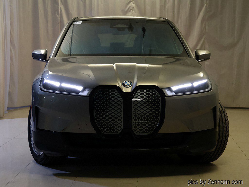 Certified 2025 BMW iX xDrive50 w/ Premium Package AWD/4WD image 5