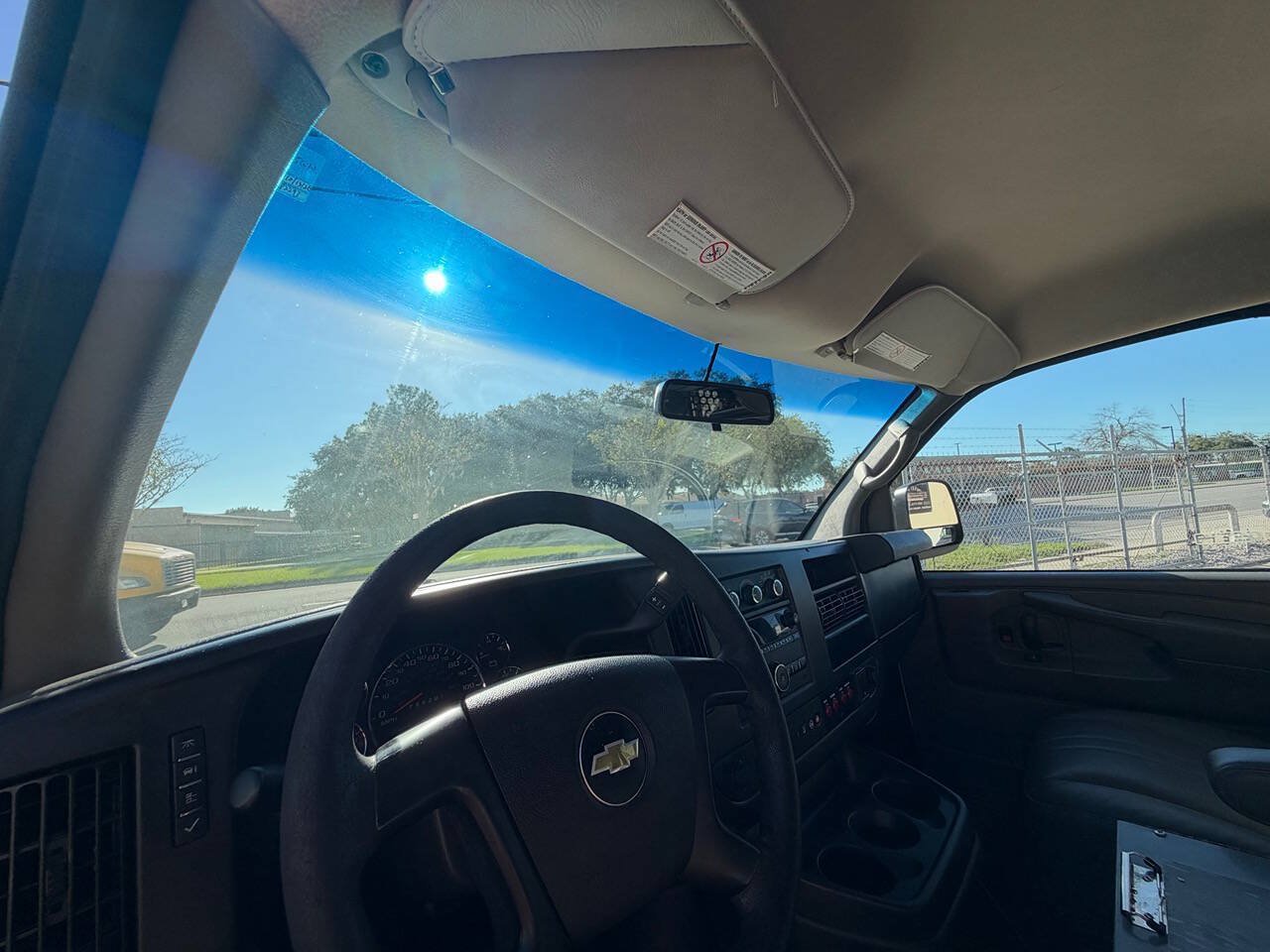 Used 2015 Chevrolet Express 2500 RWD image 38