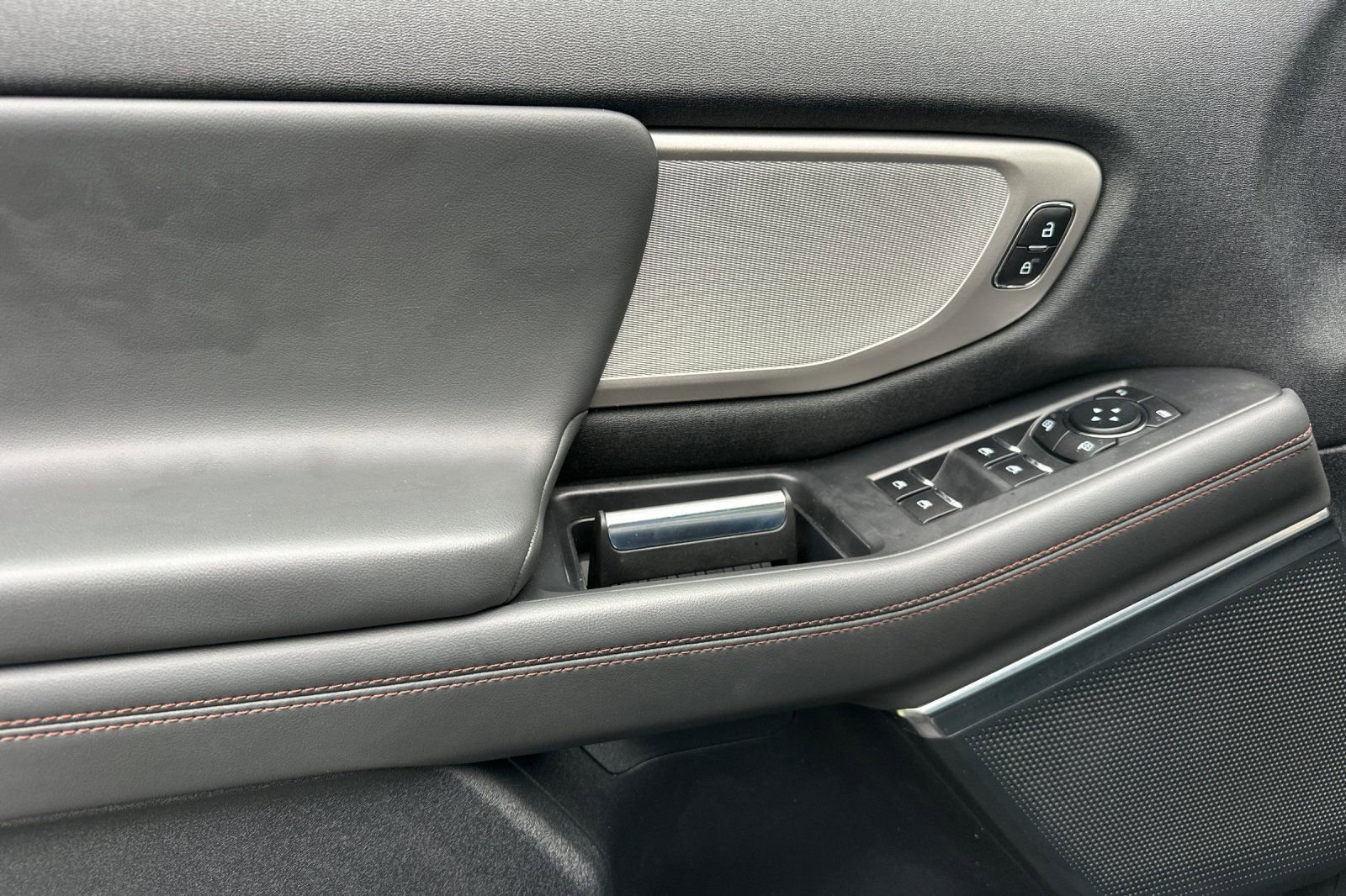 Used 2025 Ford Expedition Max Active image 10