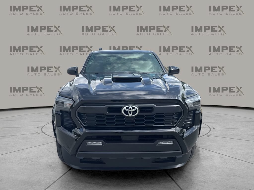 Used 2025 Toyota Tacoma TRD Sport AWD/4WD image 8