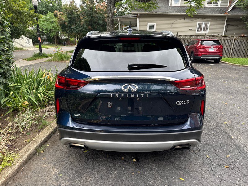 Used 2019 INFINITI QX50 Luxe w/ Navigation Package AWD/4WD image 8