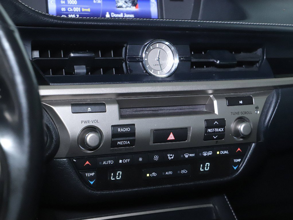 Used 2016 Lexus ES 350 w/ Accessory Package 2 FWD image 28