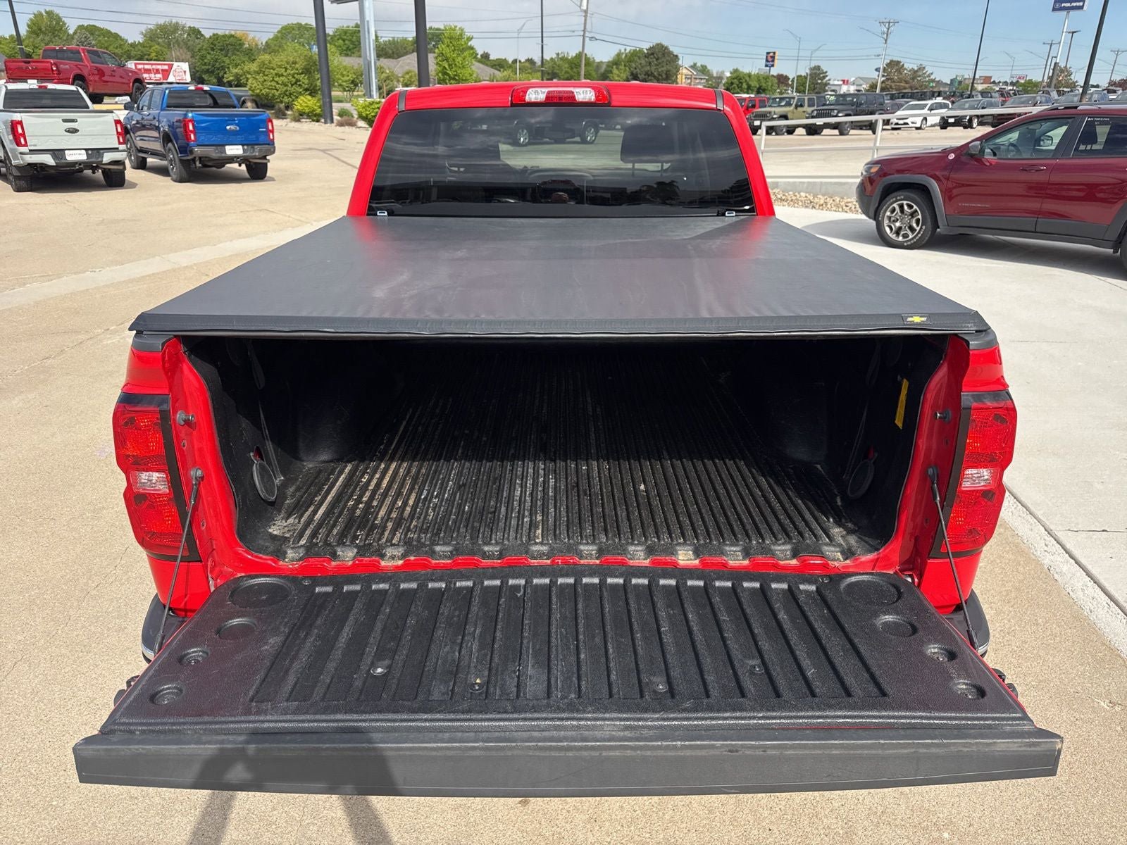 Used 2018 Chevrolet Silverado 1500 LT w/ LT Eassist Package AWD/4WD image 6
