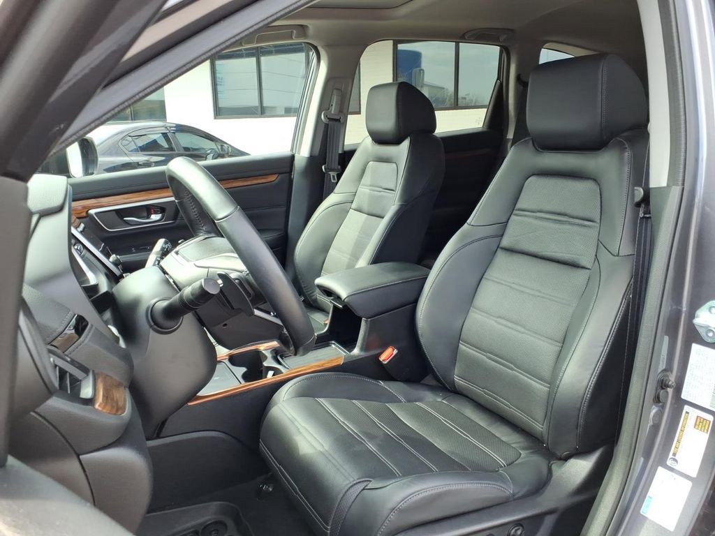 Used 2022 Honda CR-V Touring image 4