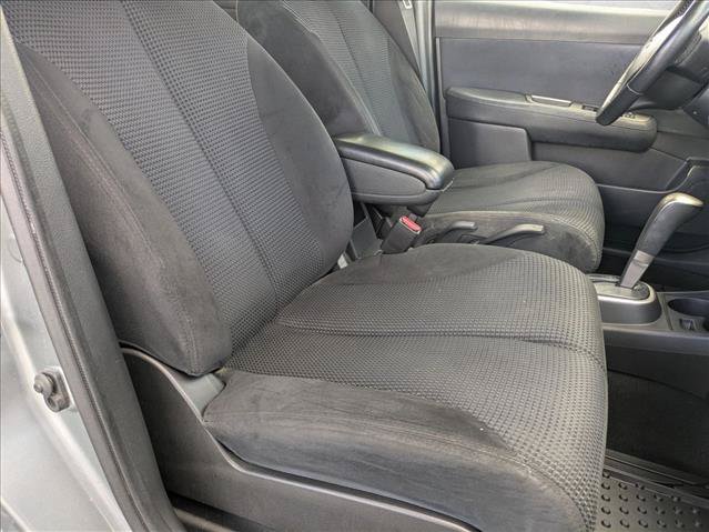 Used 2011 Nissan Versa Hatchback w/ Premium Pkg FWD image 18