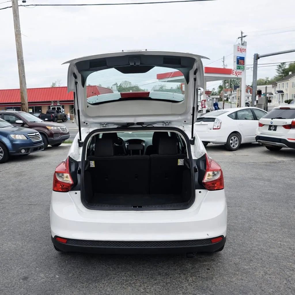 Used 2014 Ford Focus SE FWD image 5