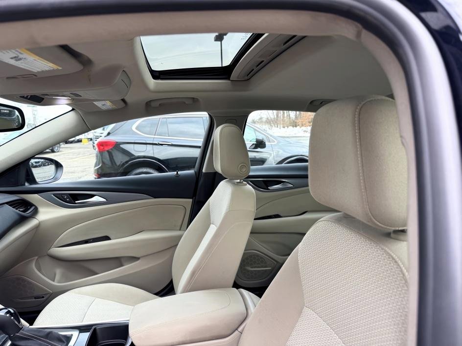 Used 2018 Buick Regal Preferred w/ Sights and Sounds Package image 12