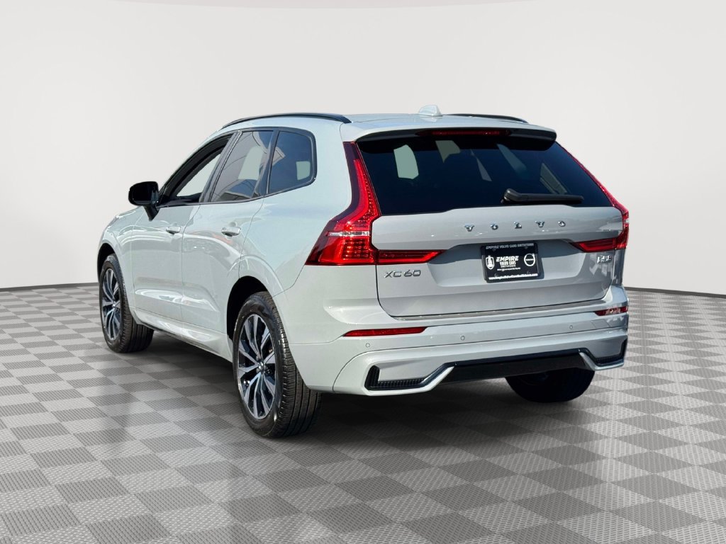 Used 2024 Volvo XC60 B5 Core w/ Protection Package Premier AWD/4WD image 5