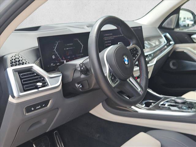 Used 2025 BMW X7 M60i AWD/4WD image 10